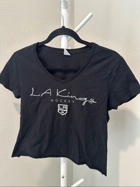 LA Kings Black V-Neck Hockey Tee